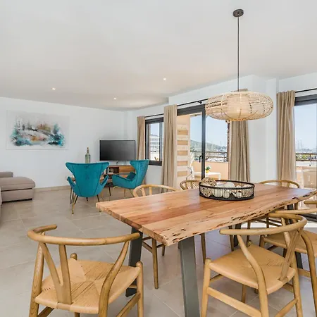 Cana Ferrera Apartman *
